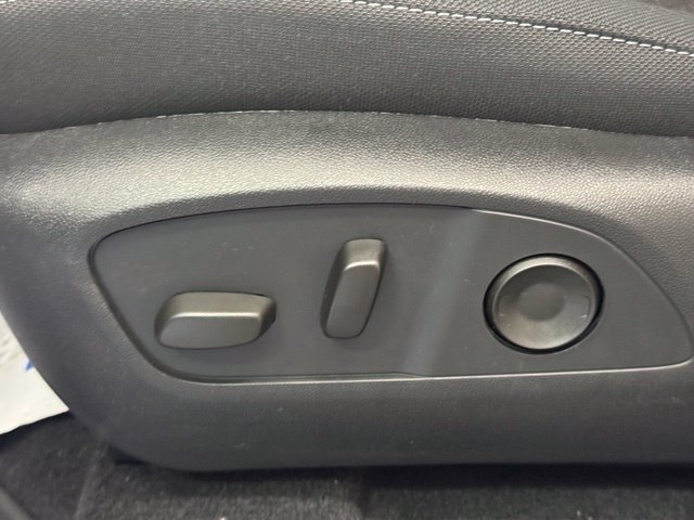 New 2027 Chevrolet Traverse LT w/ Driver Confidence Package AWD/4WD image 21