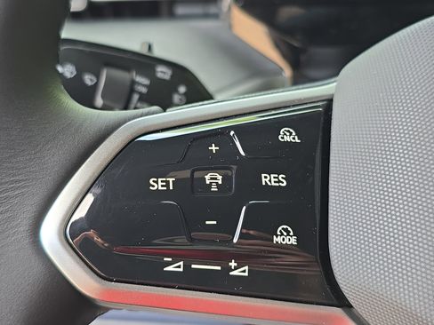 New 2025 Volkswagen ID. Buzz Pro S image 18