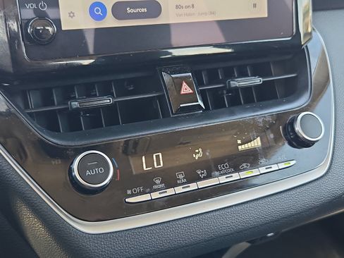Used 2024 Toyota Corolla LE FWD image 18