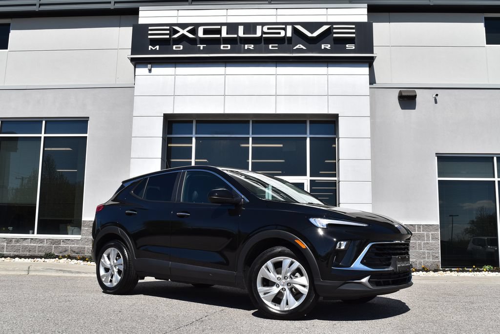 Used 2025 Buick Encore GX Preferred AWD/4WD image 1