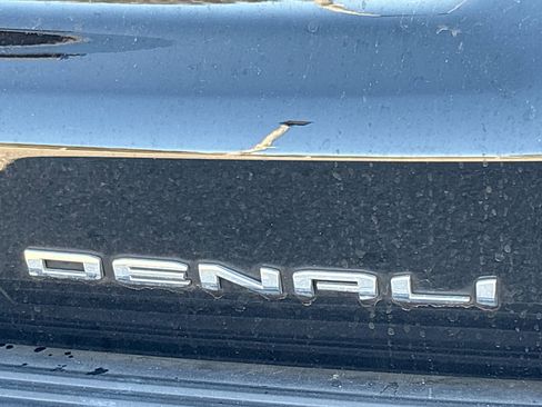 Used 2022 GMC Yukon Denali image 11