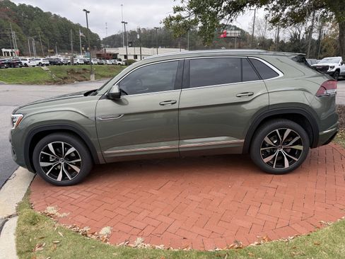 New 2026 Volkswagen Atlas Cross Sport SEL Premium R-Line image 7