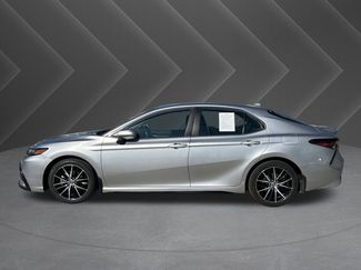 Used 2024 Toyota Camry SE video 2