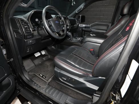 Used 2020 Ford F150 Lariat w/ Equipment Group 502A Luxury AWD/4WD image 3