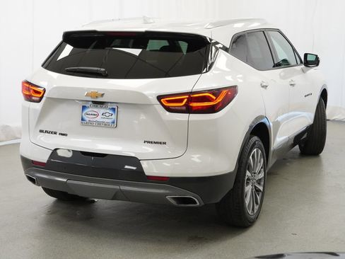 Used 2025 Chevrolet Blazer Premier w/ Driver Confidence II Package AWD/4WD image 8