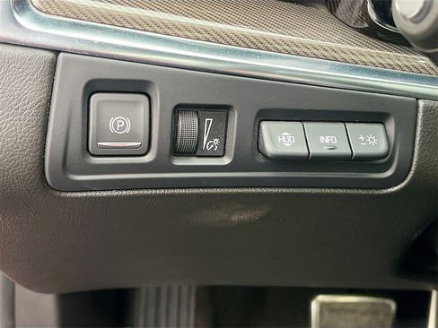 Used 2021 Cadillac XT5 Sportv w/ Platinum Package image 10