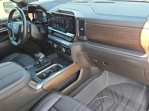 Certified 2024 Chevrolet Silverado 1500 High Country image 26