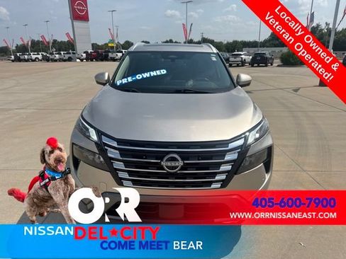 Used 2024 Nissan Rogue SL w/ SL Premium Package FWD image 8