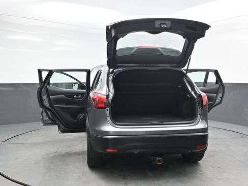 Used 2017 Nissan Rogue Sport SV w/ SV All-Weather Package AWD/4WD image 54