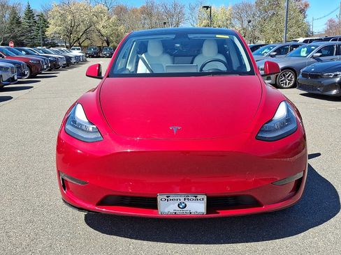 Used 2021 Tesla Model Y Long Range image 2