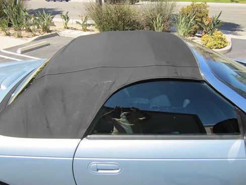 Used 2004 Ford Thunderbird RWD image 21