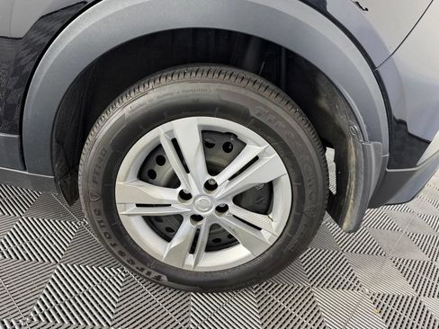 Used 2024 Nissan Kicks S FWD image 13
