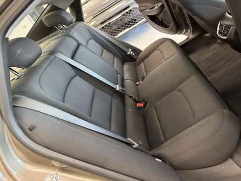 Used 2020 Chevrolet Malibu LT image 21