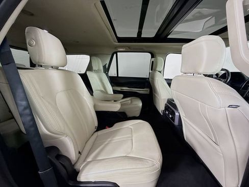 Used 2020 Ford Expedition Platinum image 30