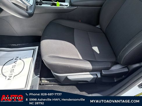 Used 2025 Nissan Sentra SV FWD image 10