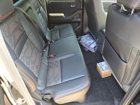 New 2025 Nissan Frontier PRO-4X w/ Pro Premium Package image 11