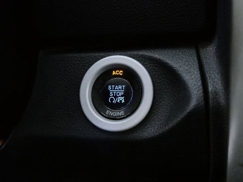 Used 2014 RAM 1500 Laramie w/ Convenience Group image 25