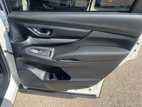 Used 2023 Subaru Ascent Premium w/ Convenience Package image 17