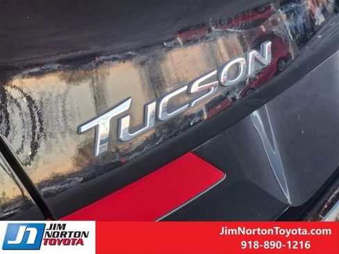 Used 2019 Hyundai Tucson SE image 12