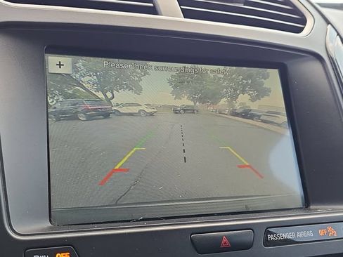 Used 2018 Ford Explorer XLT w/ Equipment Group 202A AWD/4WD image 16
