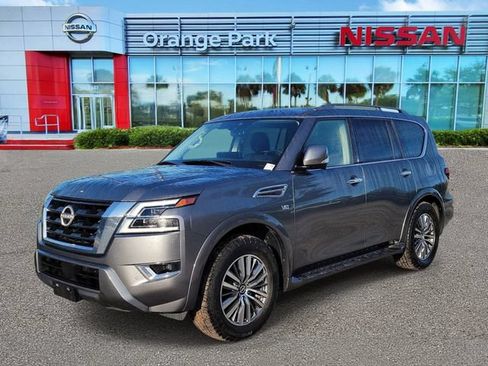 Used 2021 Nissan Armada SL w/ Captain's Chairs Package AWD/4WD image 4