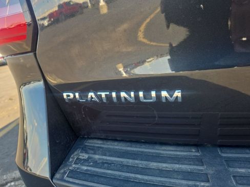 Used 2023 Ford Expedition Platinum image 6