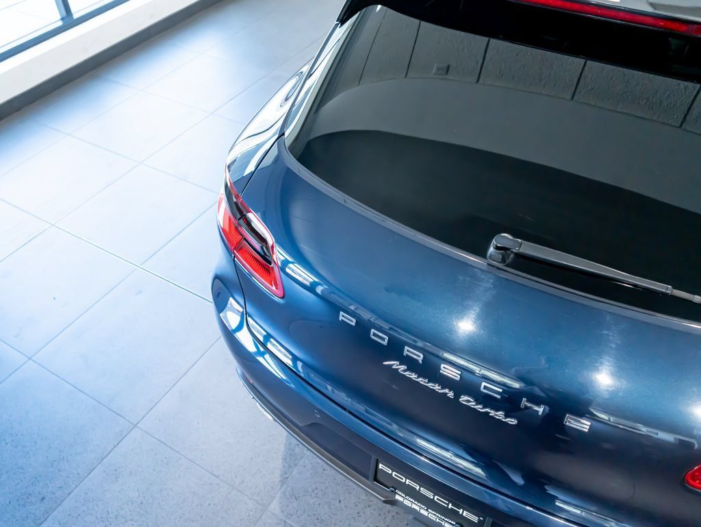 Used 2015 Porsche Macan Turbo AWD/4WD image 34