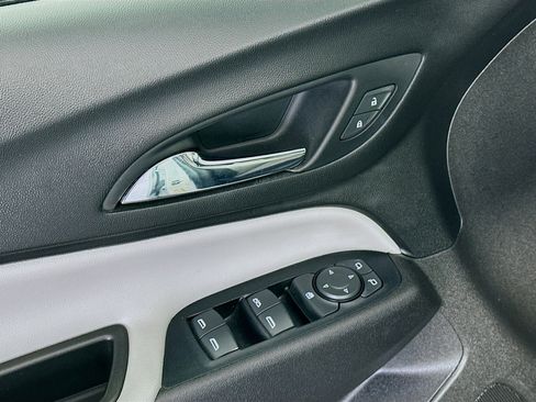 Used 2019 Chevrolet Equinox LT image 15