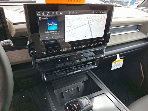 New 2026 GMC Hummer EV SUV image 12