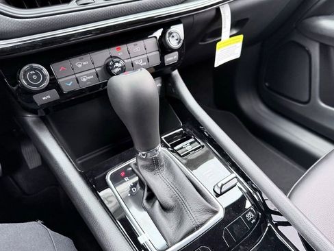 New 2026 Jeep Compass Latitude image 16