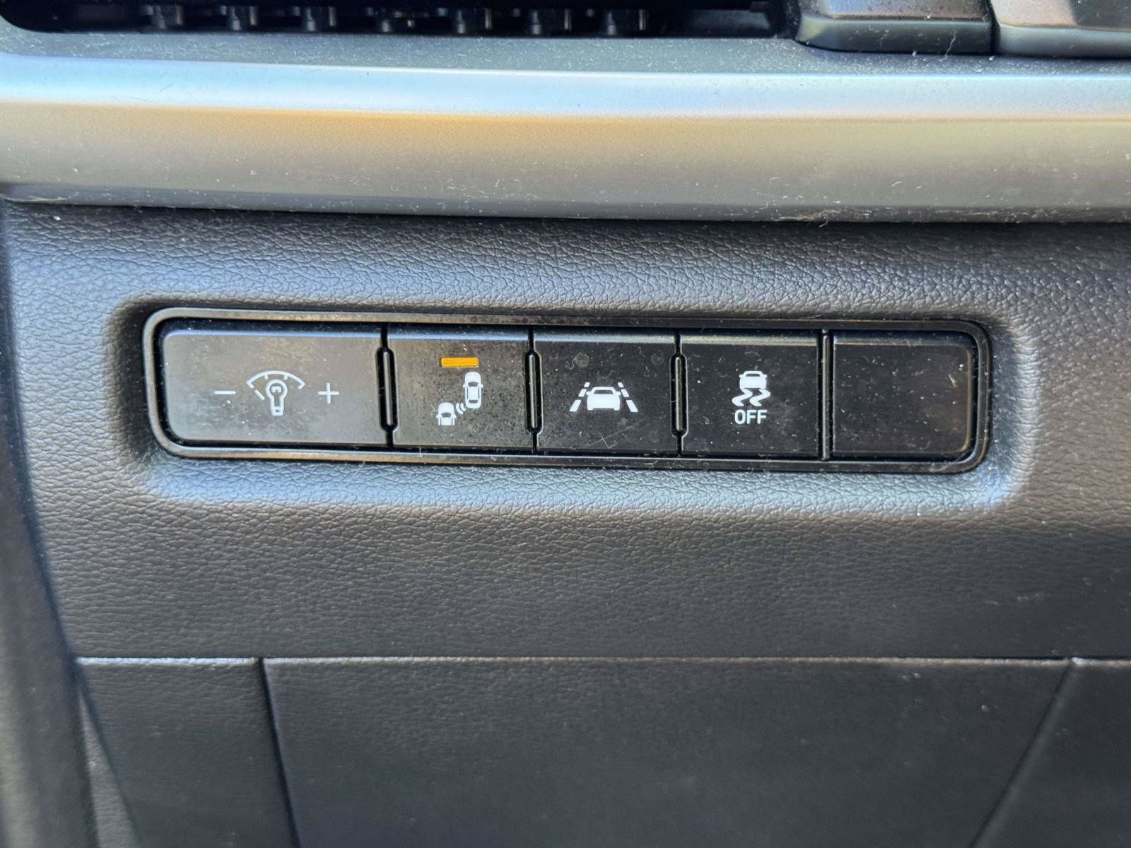 Used 2020 Kia Telluride LX AWD/4WD image 15