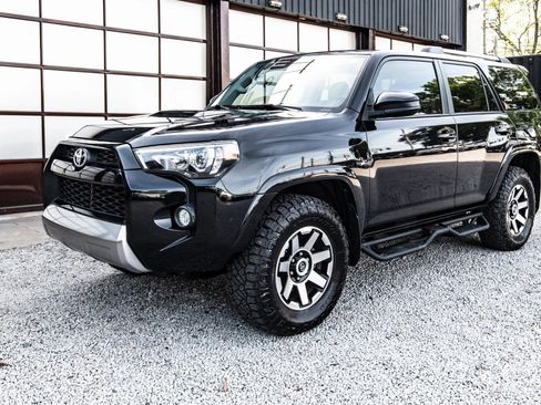 Used 2017 Toyota 4Runner TRD Off-Road image 1