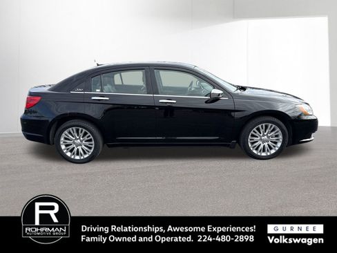 Used 2011 Chrysler 200 Limited image 9