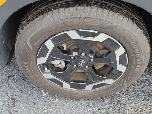 Used 2025 Hyundai Santa Fe SEL FWD image 10