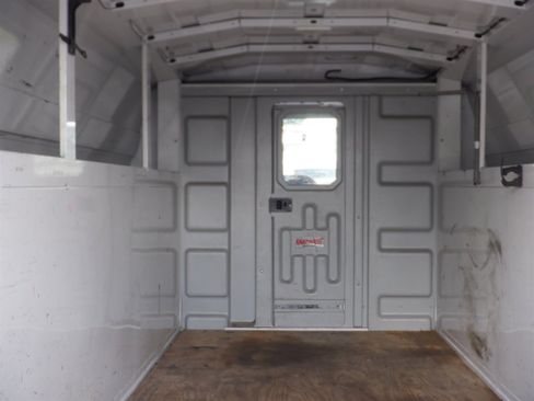 Used 2018 Ford E-350 and Econoline 350 Super Duty RWD image 6