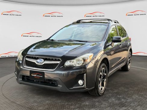 Used 2017 Subaru Crosstrek 2.0i Limited AWD/4WD image 1