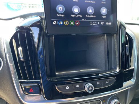Used 2023 Chevrolet Traverse LT w/ LPO, Floor Liner Package FWD image 28