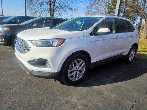 Used 2022 Ford Edge SEL w/ Convenience Package image 1