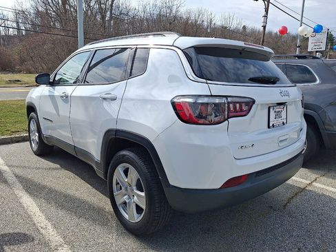 Certified 2022 Jeep Compass Latitude image 12