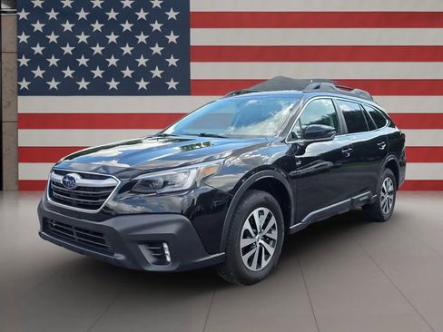 Used 2022 Subaru Outback Premium image 3