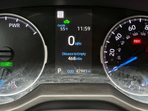 Used 2022 Toyota RAV4 LE AWD/4WD image 35
