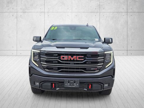 Used 2023 GMC Sierra 1500 AT4 w/ AT4 Premium Package AWD/4WD image 2