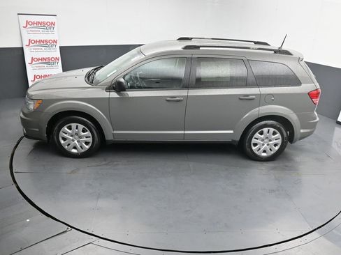 Used 2019 Dodge Journey SE image 31
