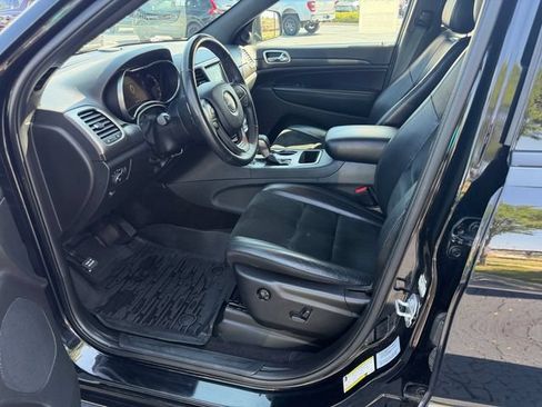Used 2017 Jeep Grand Cherokee Altitude AWD/4WD image 32