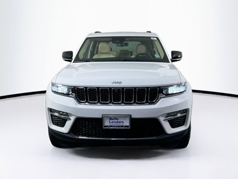 Used 2022 Jeep Grand Cherokee Limited w/ Luxury Tech Group II image 2