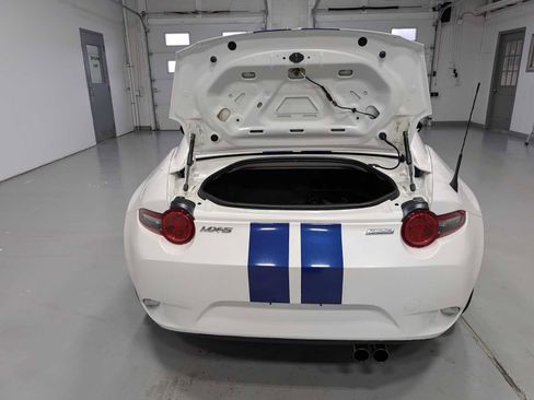 Used 2018 MAZDA MX-5 Miata RF Grand Touring RWD image 36
