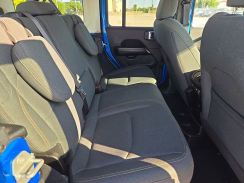 Used 2024 Jeep Wrangler Unlimited Sahara AWD/4WD image 29