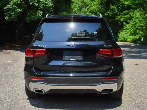 Used 2021 Mercedes-Benz GLB 250 4MATIC image 7