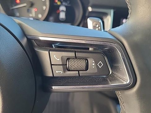 Used 2022 Porsche Macan image 9