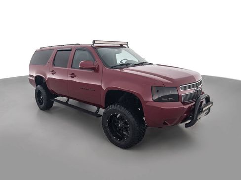 Used 2007 Chevrolet Suburban LT AWD/4WD image 3